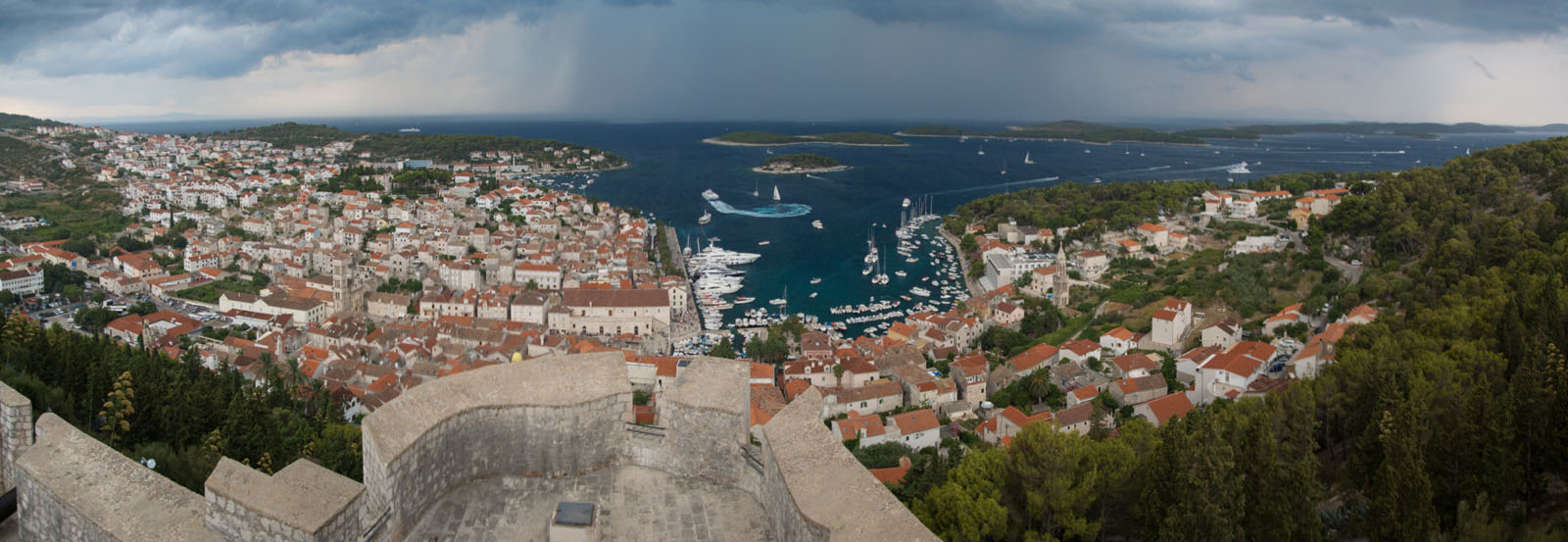 HVAR16 PANORAMA